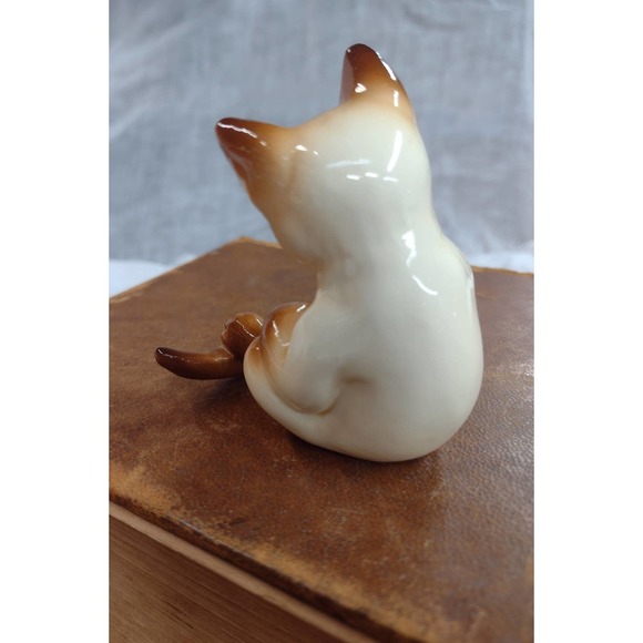 Small Cat Figurine,Tan 3" Glossy Finish,MCM Giftcraft Cat, Korea - Picture 4 of 5